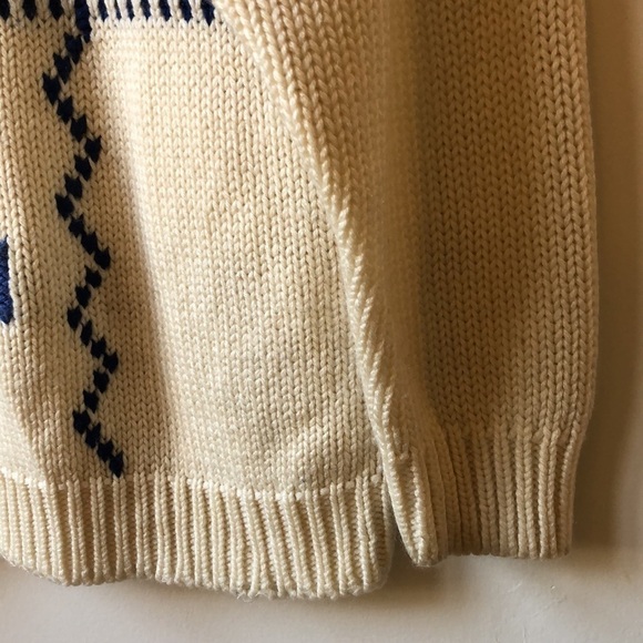 Vintage crew neck sweater Aztec south western knit pattern. Rib knit trim. - Picture 4 of 6